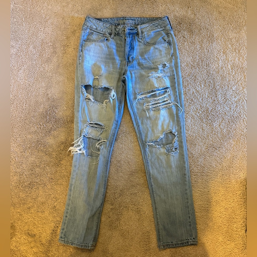 American Eagle Outfitters Distressed Blue Jeans